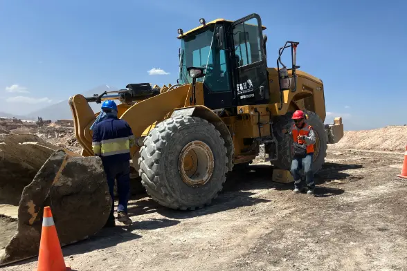 Cargador frontal Caterpillar 950 GC - imagen 1