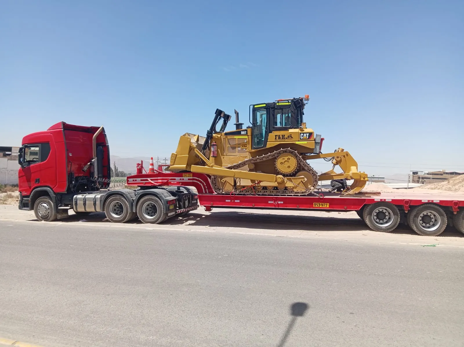 F&H — Transporte de Maquinaria Pesada